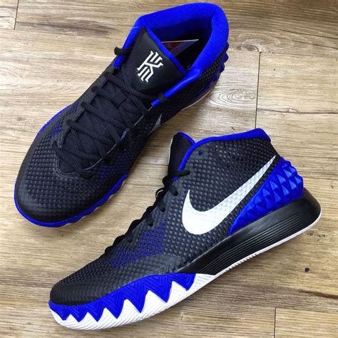 kyrie irving sneakers men